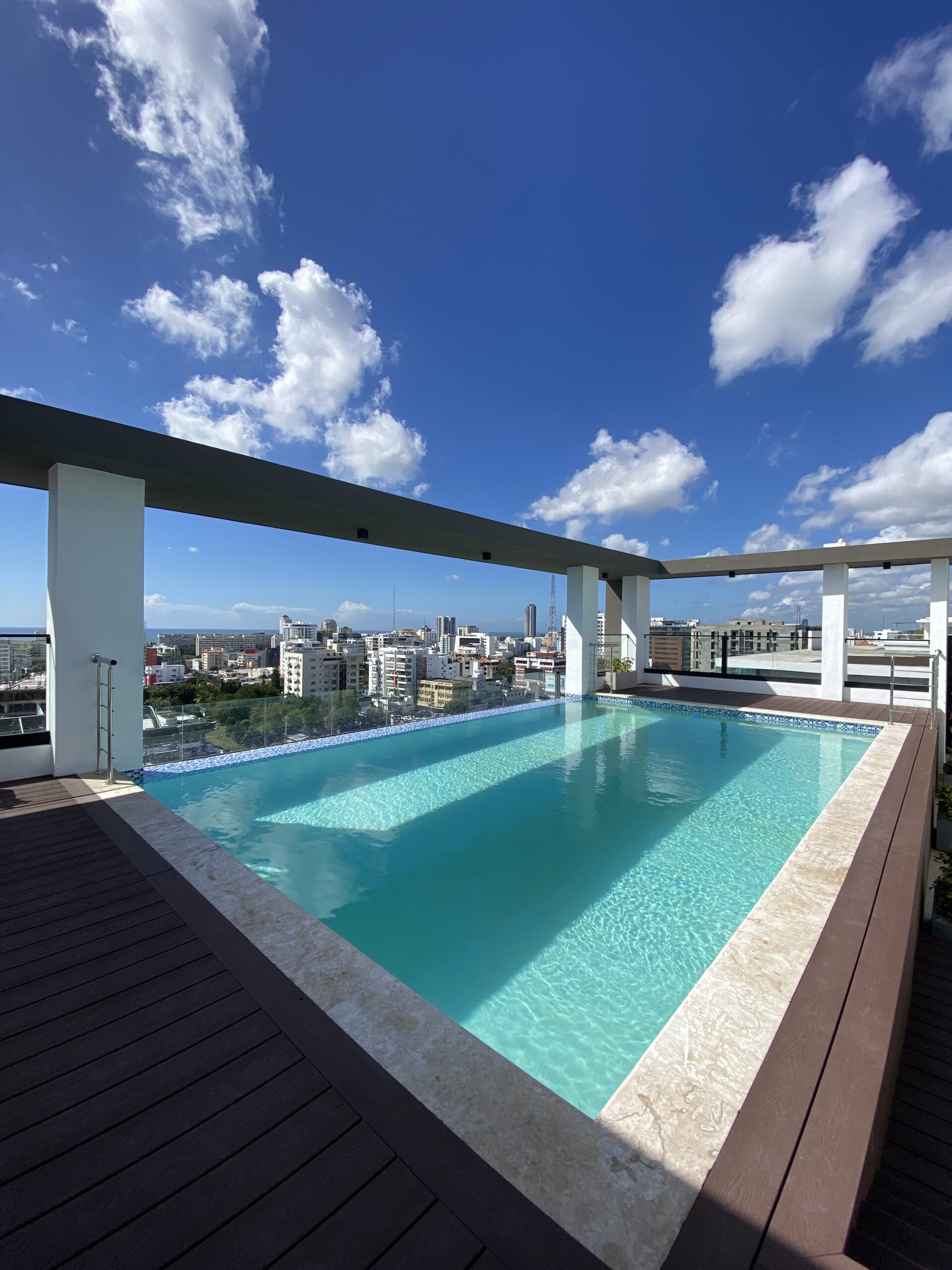 Apartamento en piso alto de 2 habitaciones en Evaristo Morales