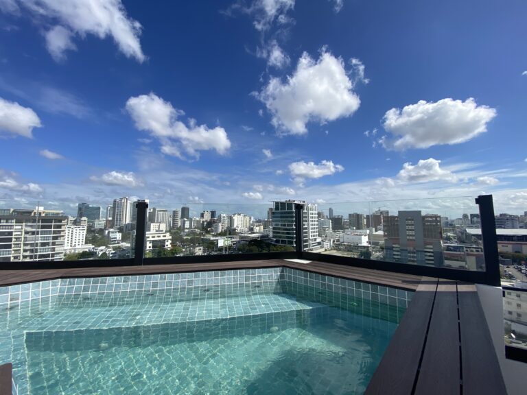 Apartamento en piso alto de 2 habitaciones en Evaristo Morales